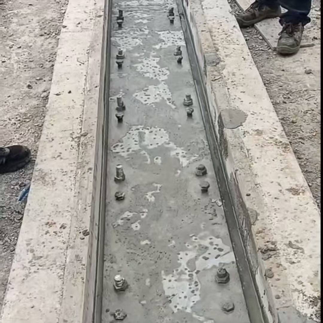 德阳港口码头起重机龙门吊重型机械设备稳固用早强快凝轨道胶泥